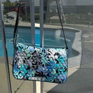 Vera Bradley tooled messenger quilted blue/green/white/ black leaves